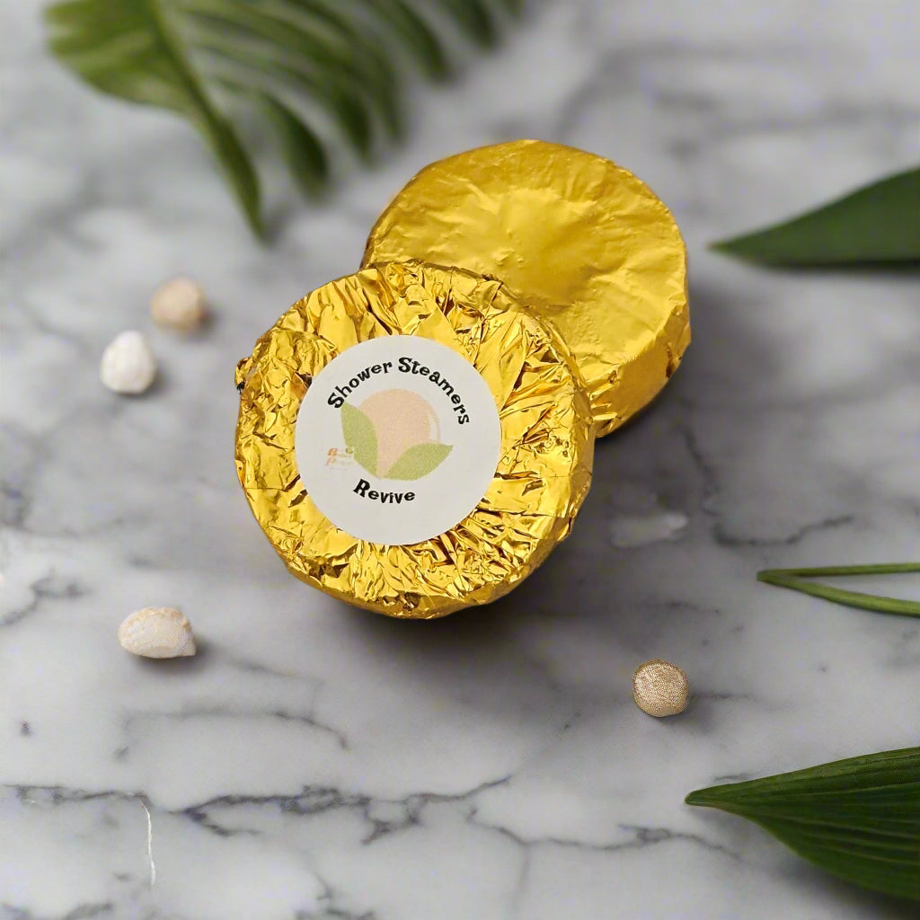 Create the spa experience away from home with Revive Shower Steamers included in Travelin' Lite travel bag.